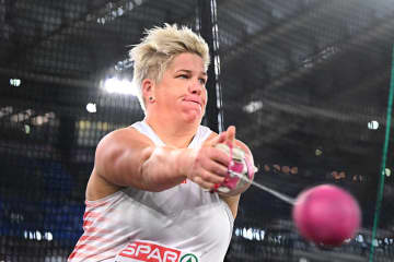 女子ハンマー投げ五輪女王、日本のコンビニで見つけた“もちもちスイーツ”に感動「トレーニング後のご褒美にぴったり！」【世界陸上】