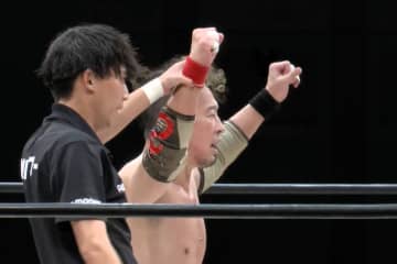 【ノア】“天才”丸藤、拳王との頭脳戦制す！『N-1』公式戦で逆転勝利「全部頭に入ってるぞ」敗れた拳王は裁定に納得いかず激高