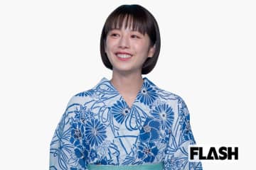 夏帆、新昨ドラマでトレードマーク「黒髪ボブ」からピンク髪に“激変”!「ポップでかわいい」ファン絶賛