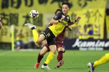 柏、“同勝点”の上位直接対決はスコアレスドロー。フィニッシュの精度を欠き、神戸に勝ちきれず