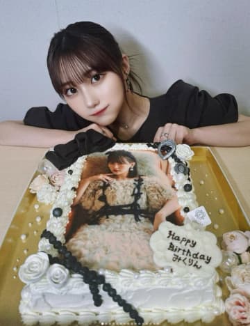 「皆さん沢山の愛をありがとう」田中美久、24歳のバースデーショットでファンに感謝を綴る「お誕生日おめでとう」と祝いの声も