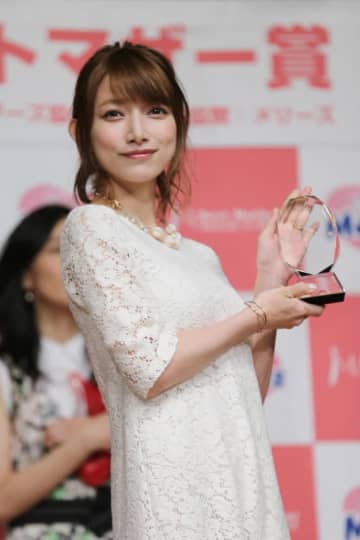 後藤真希、デビュー26周年を報告。2ショットに「豪華すぎ」「レジェンドアイドル同士」とSNS歓喜