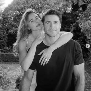 リアム・ヘムズワースが婚約！