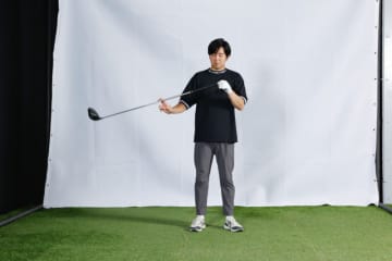 スイングはどこに力を入れる？ポイントは「切り返しのとき」