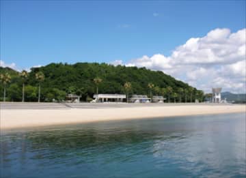 波の音が聞こえる海辺の古民家！ 10DK、補修不要で270万円！ 【山口県柳井市】海と山の自然に恵まれた子育てしやすい田舎|歴史ある白壁の町並みも魅力
