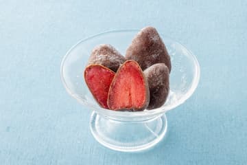 冷凍とは思えない！セブン「フローズンチョコいちご」は驚きのやわらかさが新感覚♪