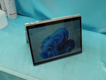 360度回転パネルを備えた2in1 PC「Let's note CF-QV8TFAVS」が34,800円、中古PCセール