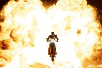『仮面ライダーゼッツ』第2話「爆ぜる」、夢に潜入し爆弾魔の悪夢を食い止めろ！