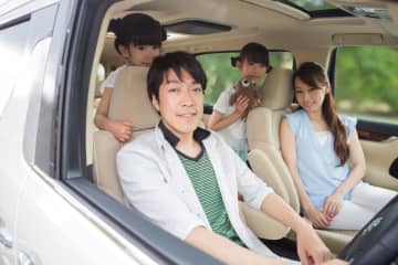 シルバーウィークは家族で「ディズニー旅行」へ！ 名古屋から千葉まで「車中泊＋深夜割引」でいくら浮く？ 4人家族のケースでシミュレーション