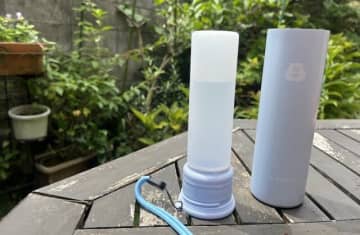 「ピタッ＆冷え～」のマイボトル風“氷のうスタイル”涼スティックに注目！「使用感レポ」冬はカイロで