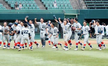 【高校野球秋季神奈川県大会】16強決まる　川和、市ケ尾が強豪私学下す　法政二は延長10回に競り勝つ