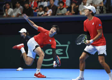 日本は決勝大会に進めず　デ杯テニス予選2回戦