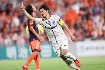 山口蛍が２戦連発！ 長崎が５連勝＆11戦負けなしでJ２首位の水戸に勝点で並ぶ！ 敵地で大宮を２－１撃破