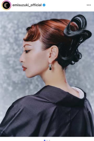 鈴木えみが40歳誕生日を着物姿で報告　小顔＆スタイル際立つ1枚に「美しすぎます」「若返ってません？」