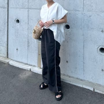 40代のカジュアルなパンツをワンランク上に！ こなれ感を演出する最旬コーデ術