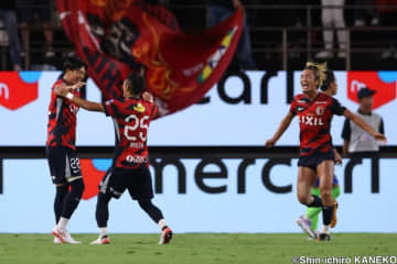 鹿島が2位浮上…名古屋は7試合ぶり白星、敗れた横浜FM＆湘南と「7」差に広げる／J1第29節