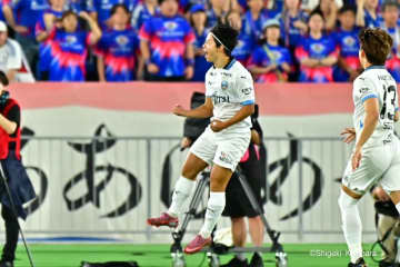 ダービー制した川崎Fが3連勝！　絶好調の伊藤達哉＆エリソンら得点、10人の横浜FMに完勝
