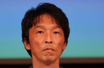 【鹿島3-0湘南】「もう少し対等に意見が言い合えれば」審判との“対話不足”、山口智監督が指摘