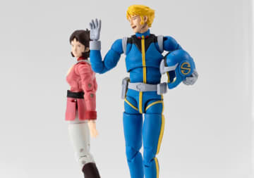 「ガンダム」スレッガー、ミライがリアルな可動フィギュアに！“ハンバーガーを食べるシーン”も再現