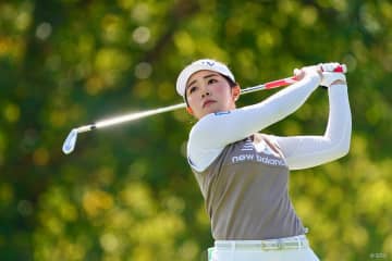 山下美夢有、岩井千怜が「66」で2打差3位に浮上 首位にハル、2位にティティクル
