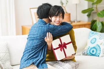 「自分では買えないけど…」夫からプレゼントされたいものとは？
