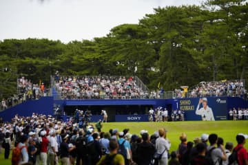 ＜速報＞女子プロNo.1決定戦は最終日最終組がティオフ　桑木志帆が単独首位