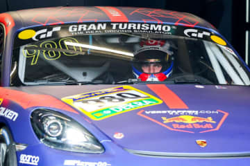 フェルスタッペンがニュルブルクリンクでのライセンス“グレードA”を取得「GT3カーで24時間レースを戦いたい」