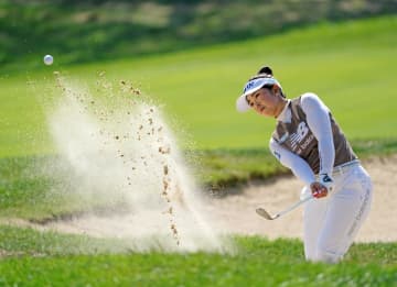 山下美夢有・岩井千怜が3位タイで最終日へ【クローガー・クイーンシティ選手権】