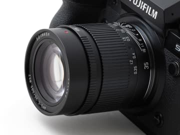 交換レンズレビュー：SG-image 35mm F0.95　APS-C「F0.95」の世界を3万円台で