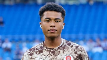 23歳日本代表MF、はだしで試合前にピッチを歩く理由とは　海外でも様子が話題に
