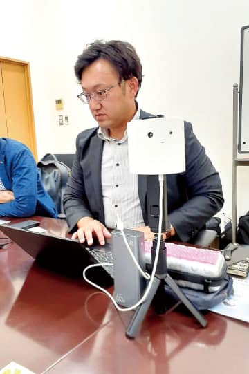 深刻な人手不足…介護現場の負担軽減へ　要介護者を見守る測定システム開発　埼玉県内の介護施設も導入　おむつ内の排せつや排尿量など検知、夜間の見守りが効率的に