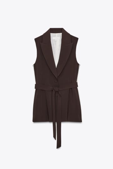 【ZARA】“季節の変わり目”の救世主！「上品ベスト」