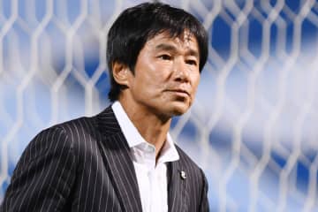 J3沼津、中山雅史監督の退任を発表　今季わずか3勝で最下位「自分の未熟さに、腹立たしさを感じます」