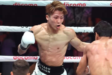 井上尚弥が難敵アフマダリエフに“圧巻”判定勝ち！　メイウェザーらに並ぶ世界戦26連勝＆史上最多４団体統一王座５度目の防衛に成功
