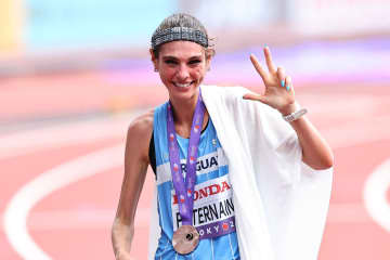 波乱のキャリアを経て…ウルグアイ陸上界に新たな歴史をつくった“女子マラソン銅の26歳ランナー”に米メディア注目！「なんというドラマだ！」