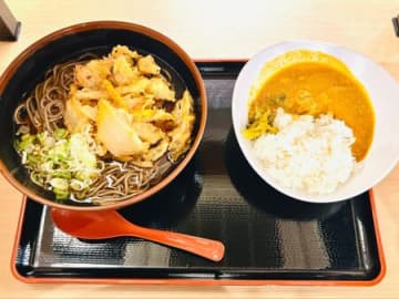 【福岡民の初潜入】「座れる！」立ち食いそばに二度驚かされた。