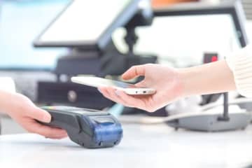 半数が購入を断念？ キャッシュレス非対応店舗に潜む“見えない損失”