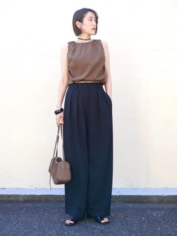 夏から秋へは「黒ワイドパンツ」が断トツで使える！おしゃれ＆着やせが叶う！着回しコーデ