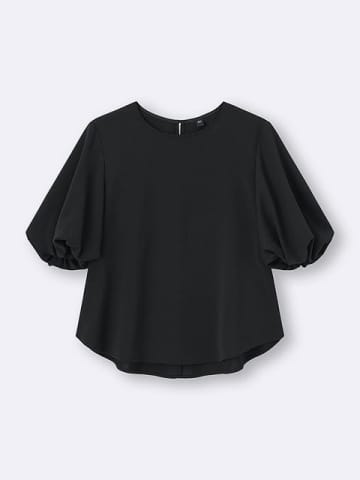 GUの黒シャツ＆ブラウスがおしゃれで細見えするから何枚でも欲しい♡秋トップス5選