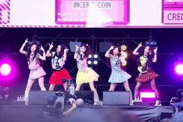 ILLIT、「ROCK IN JAPAN FESTIVAL 2025」初出演！  全11曲の生バンドステージで熱狂