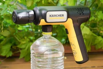 ケルヒャーのモバイル高圧洗浄機「ハンディエア」は本日発売。実機の試用レポも掲載中