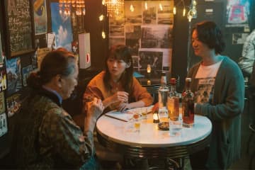 「ここで飲むビールは最高やさ～！」伊藤沙莉、“難しかった”と語る沖縄言葉で魅了『風のマジム』本編映像