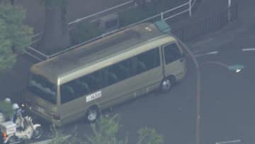 マクドナルド店舗にマイクロバス突っ込む　運転手けが　客から悲鳴　千葉・松戸市