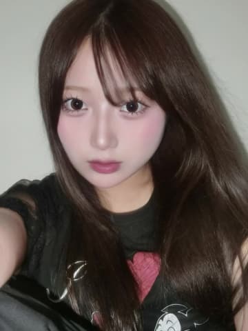 辻希美の長女・希空、TikTokで可愛すぎる幼少期を公開　ギャルポーズでキメ顔も