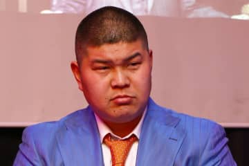 高橋知哉 ついにブレイキングダウンに登場！　赤パンニキとの剛腕マッチ突入