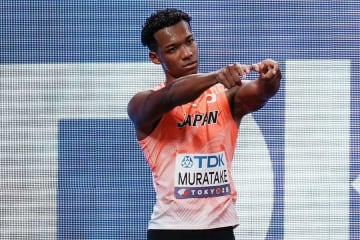 男子110m障害、村竹ラシッドが「ボーボボ」ポーズ!?　場内大歓声「ライルズに対抗？」「どっかで見た事あると思ったら…」【東京世界陸上】