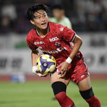 J２熊本の17歳FWがキャリアハイ更新！ 右クロスから豪快にダイレクトシュートをぶち込んで早くも今季６点目！