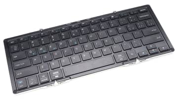 [スタパ齋藤の「スタパトロニクスMobile」]トラックパッドは”なし”が正解？　iPad miniの文字入力が快適になるキーボード