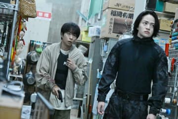 最終回直前！あの主要キャストが銃弾に倒れ…突然の悲劇に「まさか」「生きてて欲しかった」　櫻井翔主演『放送局占拠』