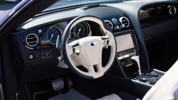 お金持ちの象徴？「ベンツ・Gクラス」は第5位…2025年上半期「日本でもっとも人気の外車」とは【新車輸入車販売ランキング】